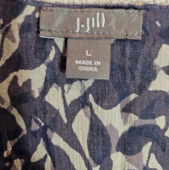 J-Jill Faux Wrap Crinkle Cloth, Crepe, Floral, V-Neck Rayon Blouse, Top Large - Picture 10 of 12